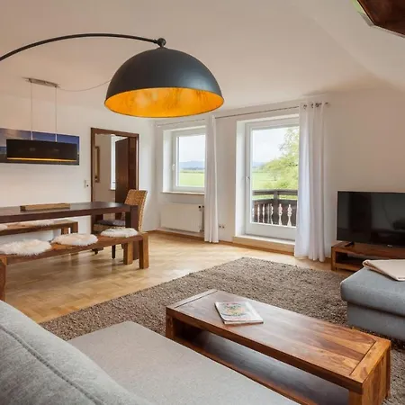 Top 98 Qm Ferienwohnung Im Allgaeu, Balkon Und Parkplatz Isny im Allgau Exterior photo