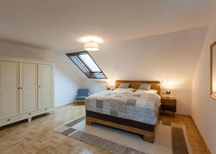 Top 98 Qm Ferienwohnung Im Allgaeu, Balkon Und Parkplatz